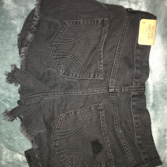 Hollister Black shorts - Picture 2 of 3